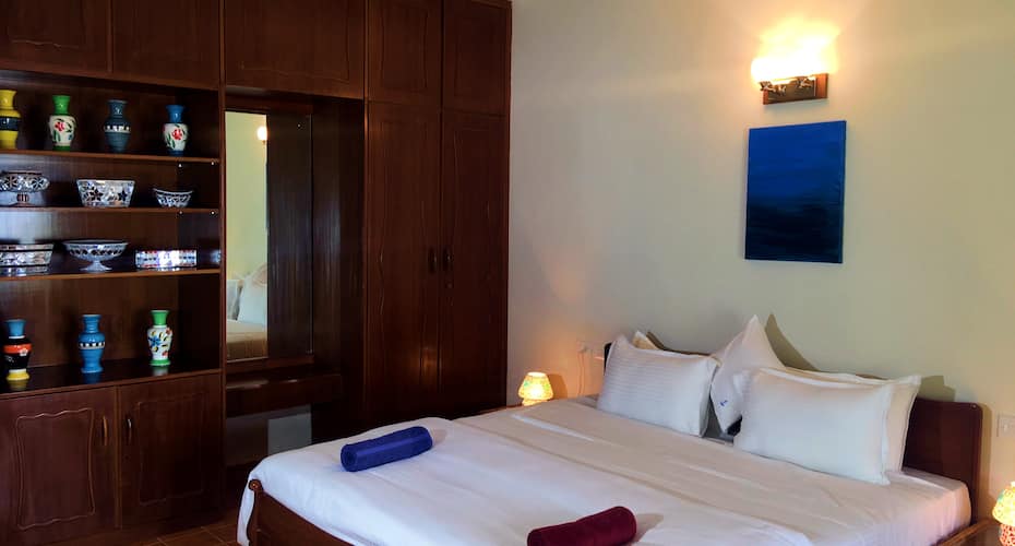 TROPICAL VIBES 5BHK Luxury Beach House, Goa 3